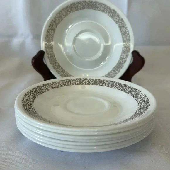 Vintage Corelle WOODLAND BROWN Saucer Side Plates 6.25” Set of 8 - Picture 3 of 4